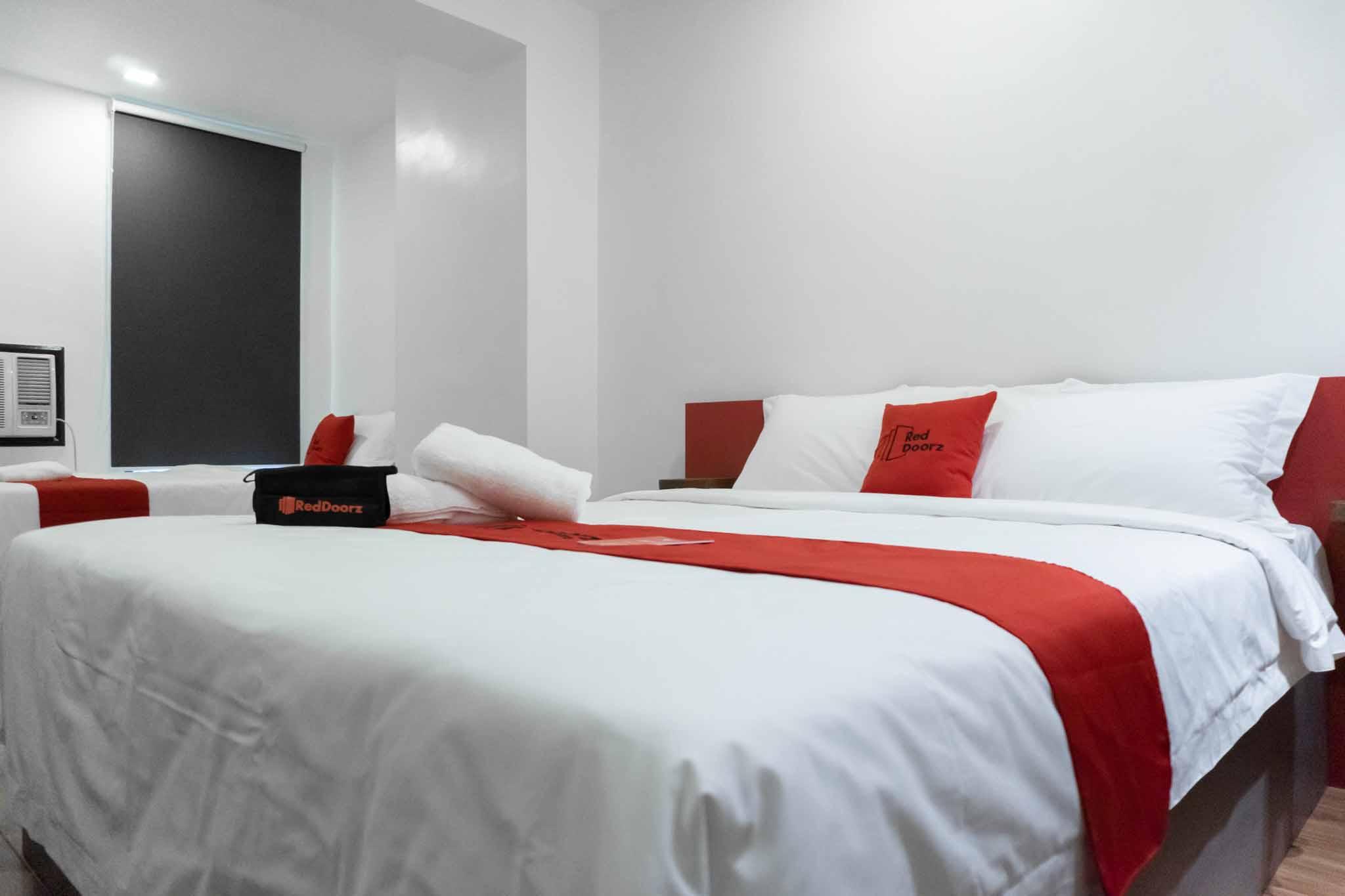 Reddoorz Plus At Mm Hotel Las Pinas Former Reddoorz Plus Near Bamboo Organ Las Piñas Exterior foto