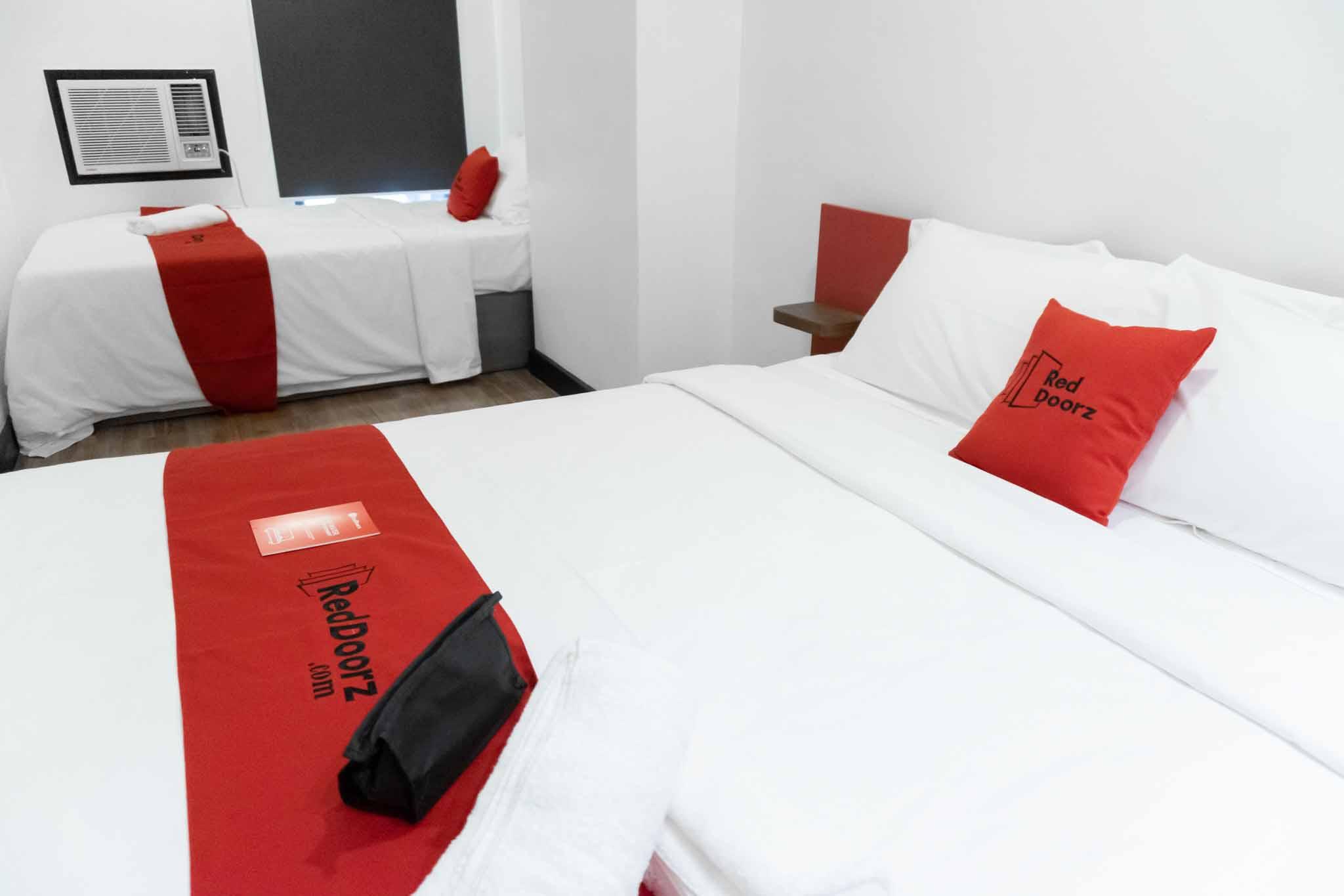 Reddoorz Plus At Mm Hotel Las Pinas Former Reddoorz Plus Near Bamboo Organ Las Piñas Exterior foto