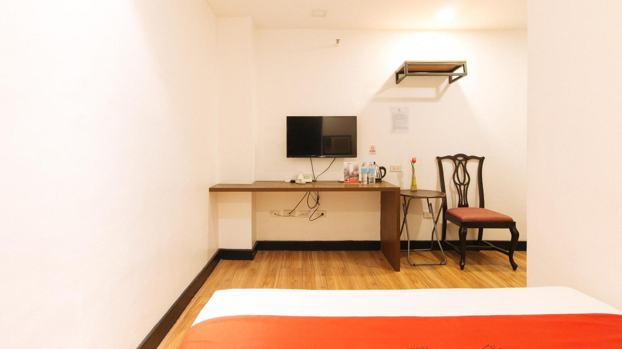 Reddoorz Plus At Mm Hotel Las Pinas Former Reddoorz Plus Near Bamboo Organ Las Piñas Exterior foto