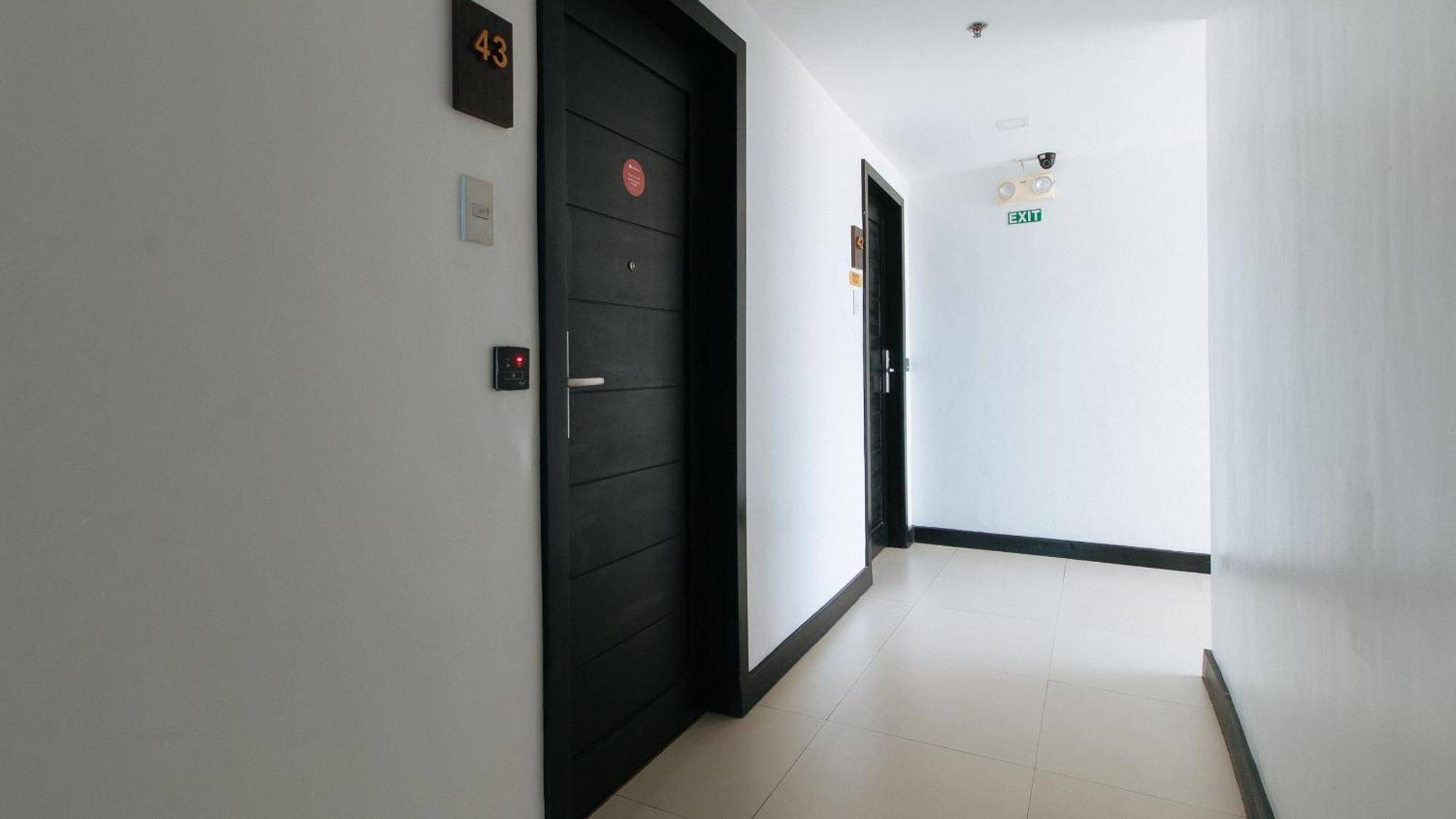 Reddoorz Plus At Mm Hotel Las Pinas Former Reddoorz Plus Near Bamboo Organ Las Piñas Exterior foto