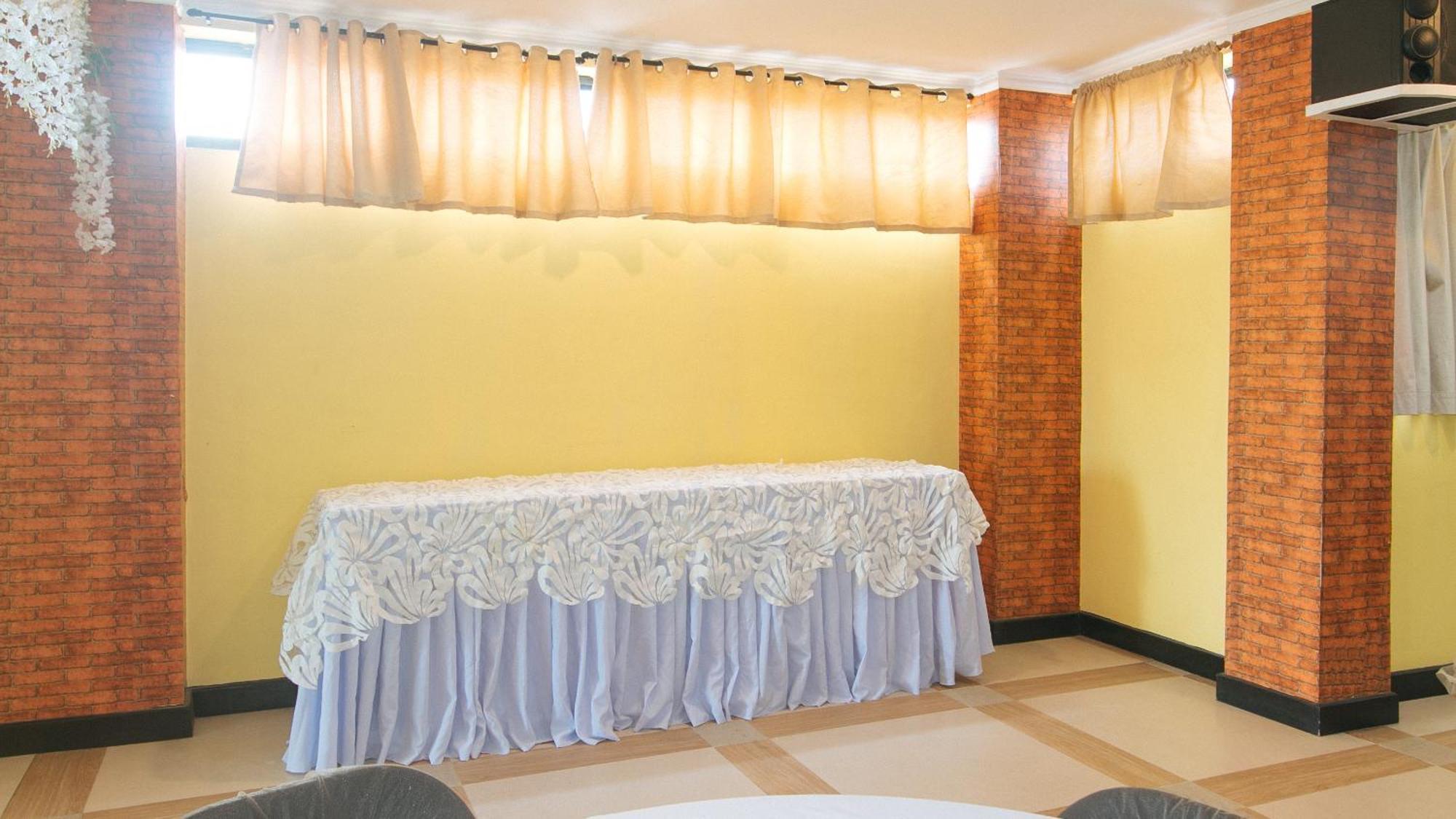Reddoorz Plus At Mm Hotel Las Pinas Former Reddoorz Plus Near Bamboo Organ Las Piñas Exterior foto