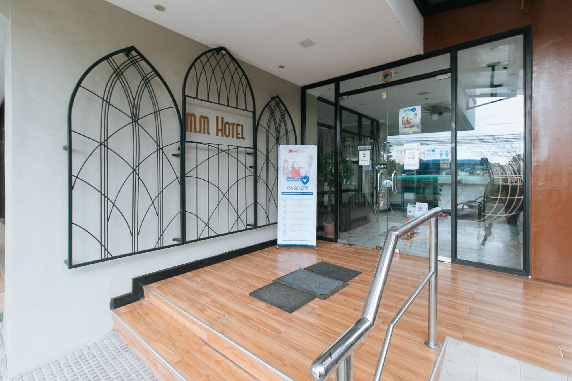Reddoorz Plus At Mm Hotel Las Pinas Former Reddoorz Plus Near Bamboo Organ Las Piñas Exterior foto